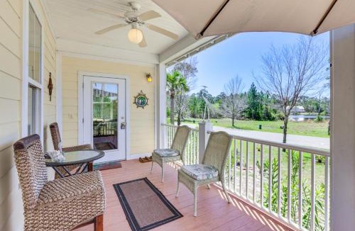 Carrabelle House | Lovely Carrabelle Home w/Lake Views & Pool Access
