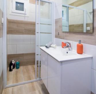 Ilisia Apartment | Lovely central studio!