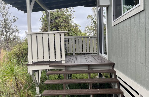 Eden Roc Cabin | Lovely Centrally-Located Cabin with fast Wi-Fi. Perfect for E.Hawaii Exploration