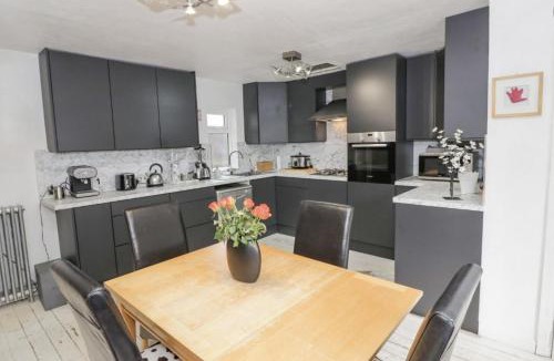 Spetchley House | Lovely Comfortable 3 Bed Home, Worcester