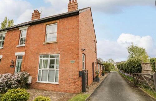 Spetchley House | Lovely Comfortable 3 Bed Home, near Worcester
