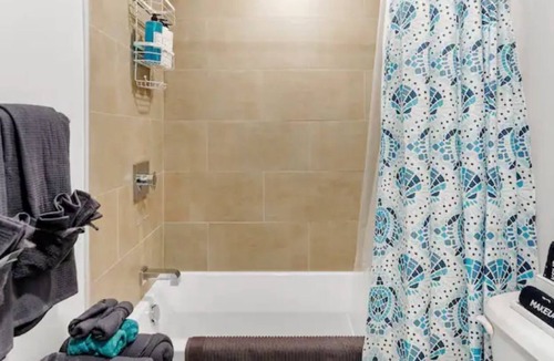 Spruce Hill Apartment | Lovely/Cozy/UPenn/ sleeps 4