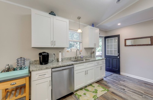 Emerald Isle House | Lovely Emerald Isle Home, Walk to Beach!
