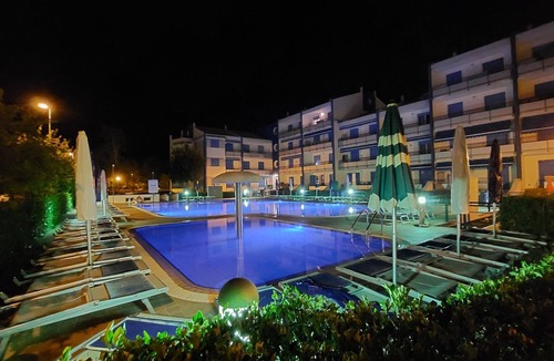 Torre di Fine Apartment | Lovely flat overlooking the pool