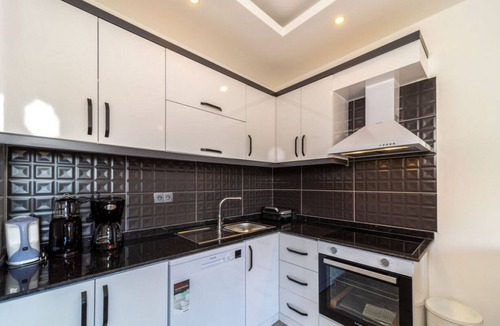 Kargicak Apartment | Lovely Flat with Shared Pool and Balcony in Alanya