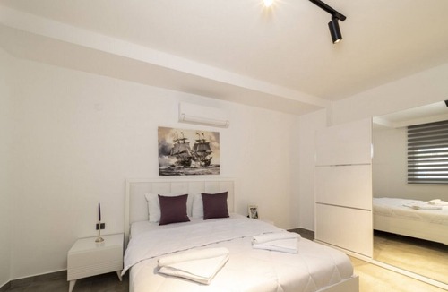 Kargicak Apartment | Lovely Flat with Shared Pool and Balcony in Alanya