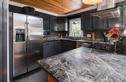 Eastham Cottage | Lovely full remodel with pool walk to 3 beaches - dog friendly w permission