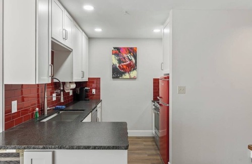 Durango Condo | Lovely, fully remodeled getaway near Purgatory with fireplace, balcony, & patio