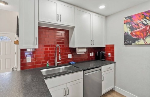 Durango Condo | Lovely, fully remodeled getaway near Purgatory with fireplace, balcony, & patio