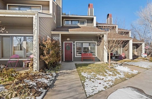 Durango Condo | Lovely, fully remodeled getaway near Purgatory with fireplace, balcony, & patio