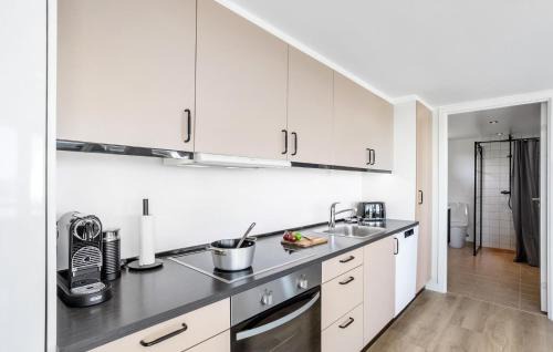 Sandkaas House | Lovely Home In Allinge