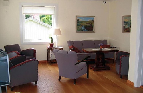 Bygland House | Lovely home in Bygland with house sea view