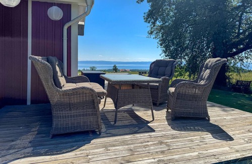 Habo Municipality House | Lovely home in Habo with house sea view