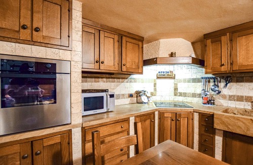 Querceta House | Lovely home in Seravezza with WiFi