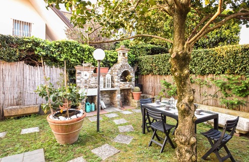 Querceta House | Lovely home in Seravezza with WiFi