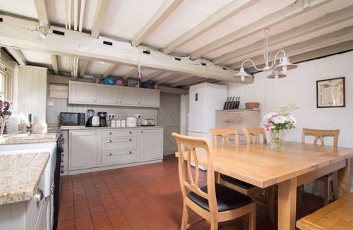 Alcester House | Lovely, ideally located, recently updated English home in Alcester, Warwickshire