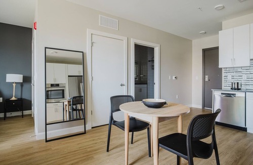 East Cambridge Apartment | Lovely Kendall Square Studio w/Gym, W/D & Roof, nr MIT, by Blueground