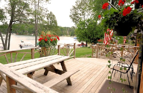 West Branch Cabin | Lovely Lakefront Cabin Rental for Five Guests in West Branch, Michigan