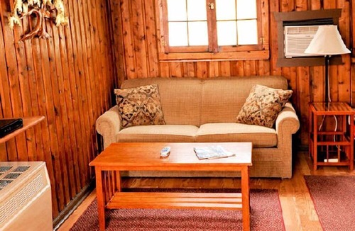 West Branch Cabin | Lovely Lakefront Cabin Rental for Five Guests in West Branch, Michigan