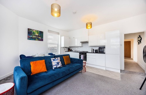 Hackney Downs Apartment | Lovely London Apartment, High Ceiling, Park Views, Near Station -HACKNEY 4