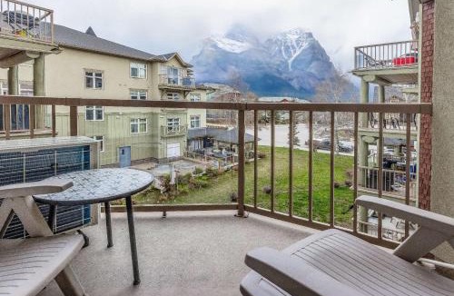 Canmore Apartment | Lovely Mountain View 2 Bedroom Suite
