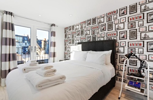 Fulham Broadway Apartment | Lovely Newly-Renovated 3 Bedroom Apartment in Fulham
