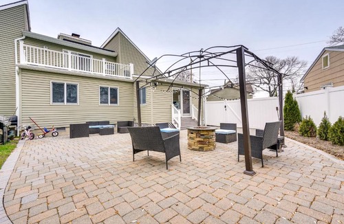 Ocean Gate House | Lovely Ocean Gate Home Less Than 1 Mi to Beach!