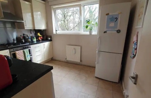 West Ham Apartment | Lovely one bedroom Blackheath with office room