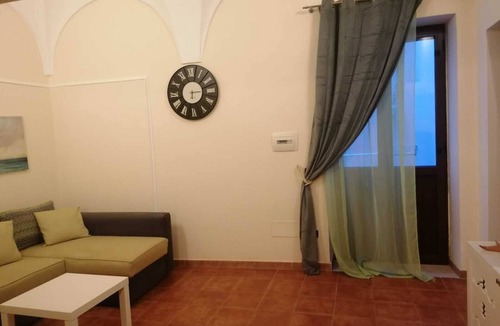 Gaeta Apartment | Lovely Palazzetto in the center of Gaeta 800m from Serapo beach.