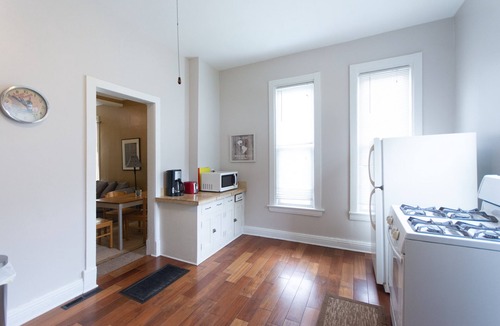 Payne - Phalen Apartment | Lovely, Private 2 Bdrm w/Laundry, Cozy Amenities!