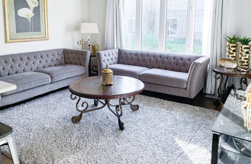 Thorold House | Lovely Private 4 Bed home close to Niagara Falls, NOTL & Brock U
