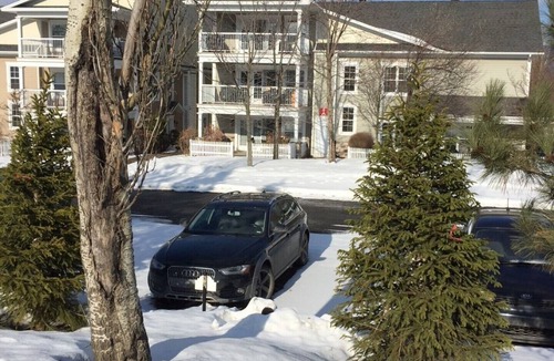 Bromont Condo | Lovely quiet 3 bdrm corner fully furnished unit. Tennis, pool, gym & more