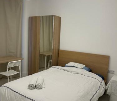 Stratford and New Town House | Lovely room at Stratford London
