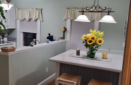 Middleborough Apartment | Lovely, spacious 2 bedroom/2 full bathroom apartment in Middleborough!