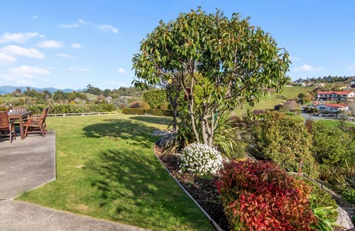 Ruby Bay House | Lovely spacious home with rural views