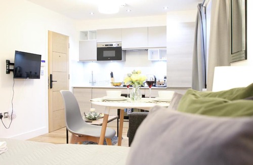 Sydenham Apartment | Lovely Studio Apartment with access for Wheel-chairs in Sydenham