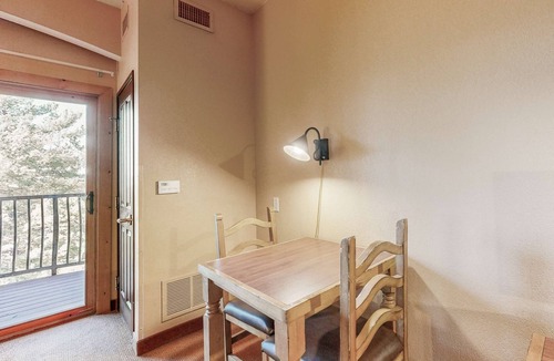 Wisconsin Dells Condo | Lovely Studio + balcony + Perks
