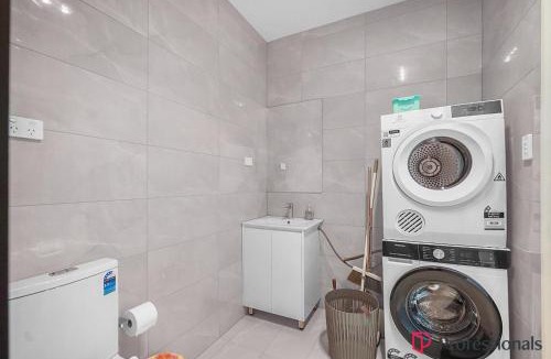 Cabramatta Apartment | Lovely Studio Close to Cabramatta & Liverpool City