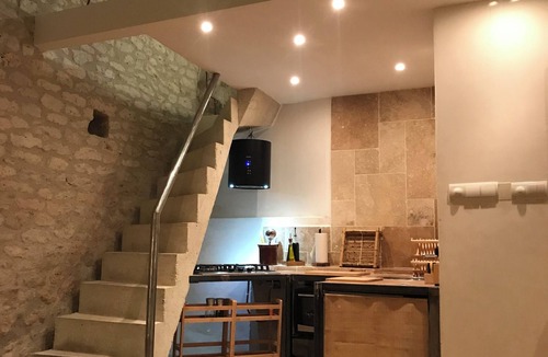 Lendou-en-Quercy Apartment | Lovely studio in French countryside of Quercy Blanc, Lot, France