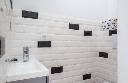 Belleville Apartment | Lovely Studio in Belleville