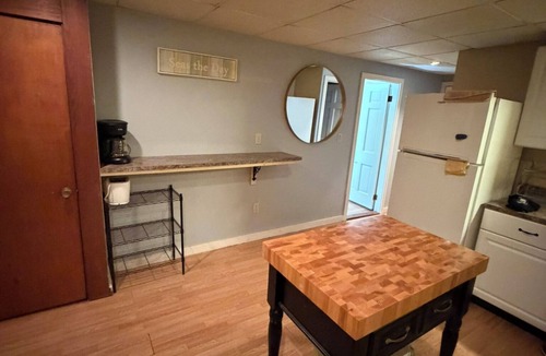 Arundel Apartment | Lovely studio in tranquil Arundel perfect for getaway