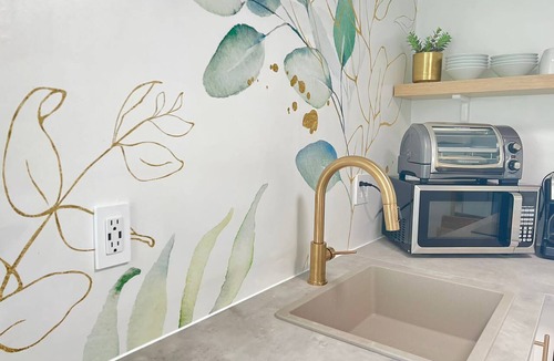 Florida Center Condo | Lovely Studio near Universal Studios