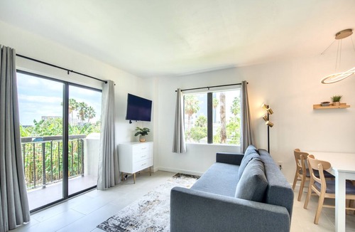 Florida Center Condo | Lovely Studio near Universal Studios