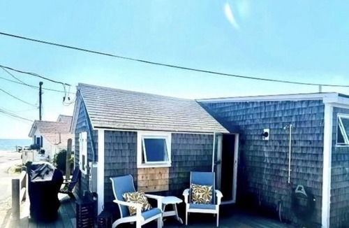 Dennis Port Cottage | Lovely studio steps to the beach in Dennis port