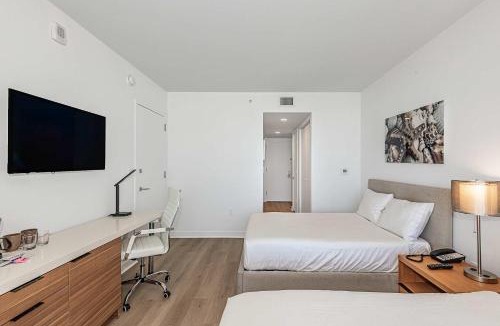 Hallandale Beach Hotel | Lovely Studio with Amazing Views
