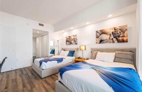 Hallandale Beach Hotel | Lovely Studio with Amazing View gym and amenities