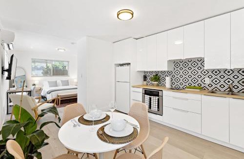 Lake Ridge Apartment | Lovely Studio with Great Location + Free Parking