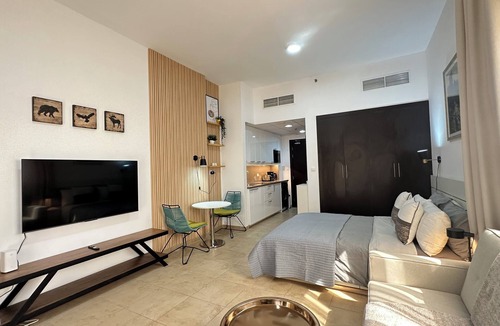 Dubai Condo | Lovely Studio with balcony in Silicon Oasis