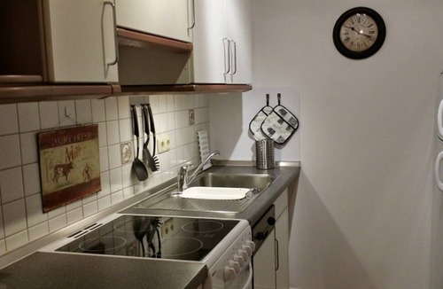 Feldafing Apartment | Lovely, sunny, peaceful apartment close to Munich and next to Lake Starnberg