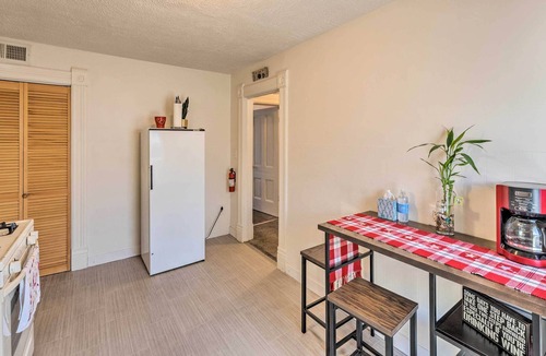 Beloit Apartment | Lovely Victorian Retreat: 1 Mi to Dtwn Beloit